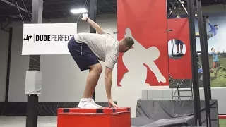 Download Freeze Frame Football Battle | Dude Perfect MP3