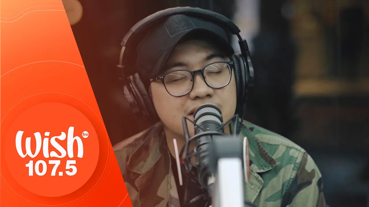 John Roa performs "Oks Lang" LIVE on Wish 107.5 Bus