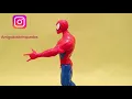 DESFILE DE SUPER HERÓIS E BRINQUEDOS