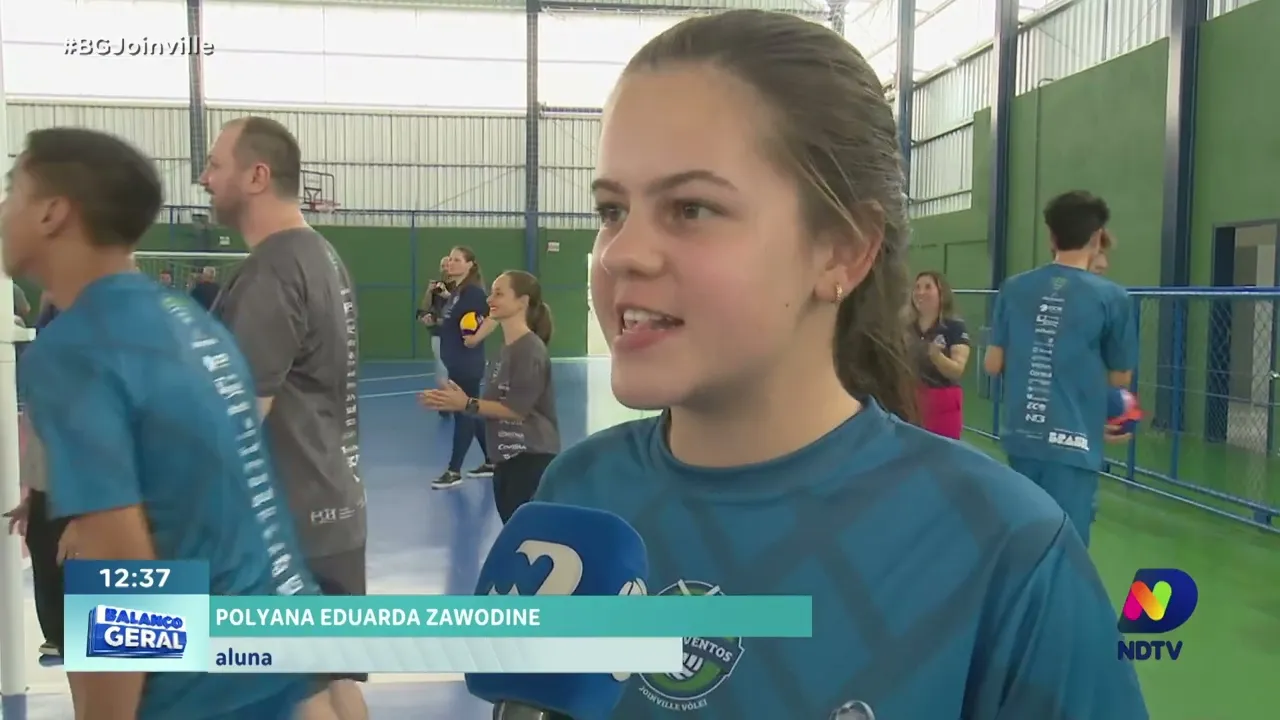 No Jardim Paraíso: Joinville Vôlei faz aula inaugural do primeiro núcleo do projeto Novos Ventos