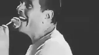 بعدك في ناس عايشين لراحتي 