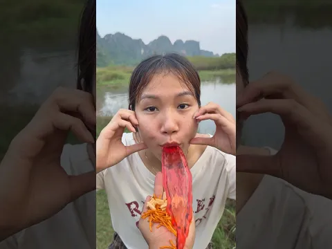 Cậu Bé Miệng Tuôn Ra Hàng Triệu Viên Kẹo Đủ Màu Sắc #funny #shorts