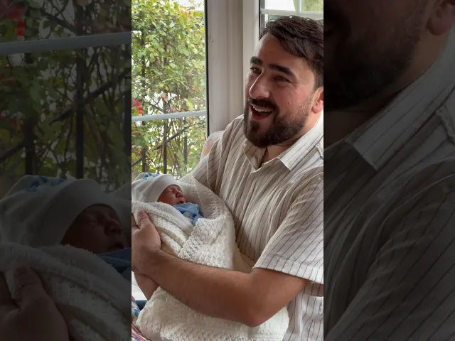 ⁣Seyyid Peyman - körpənin qulağına Azan oxudu #seyyidpeyman #shorts