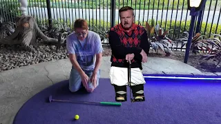 UNIVERSAL ORLANDO CITYWALK MINI GOLF