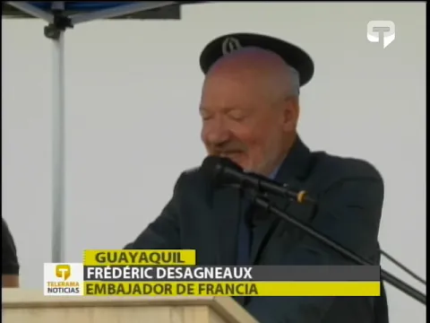 Francia entrega botes y equipos de buceo a policía nacional