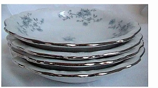 Johann Haviland Bavaria Germany Blue Garland China 16 Piece SET New Condition