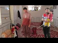 Download Lagu Hasjem probeert Ashraf naar hem toe te brengen. Zal Ashraf meegaan?