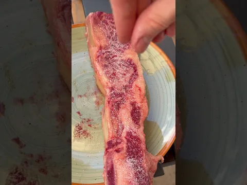 Tuétano, costillas y piquillos