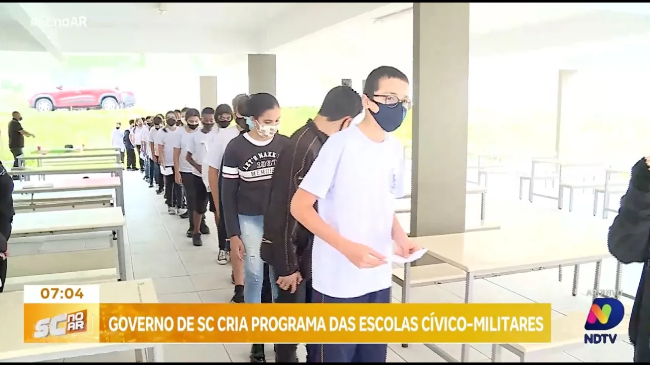 Governo de SC cria programa de escolas cívico-militares para manutenção de modelos existentes
