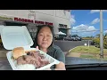 Download Lagu Broke Da Mouth BBQ op de parkeerplaats van een vloerenwinkel