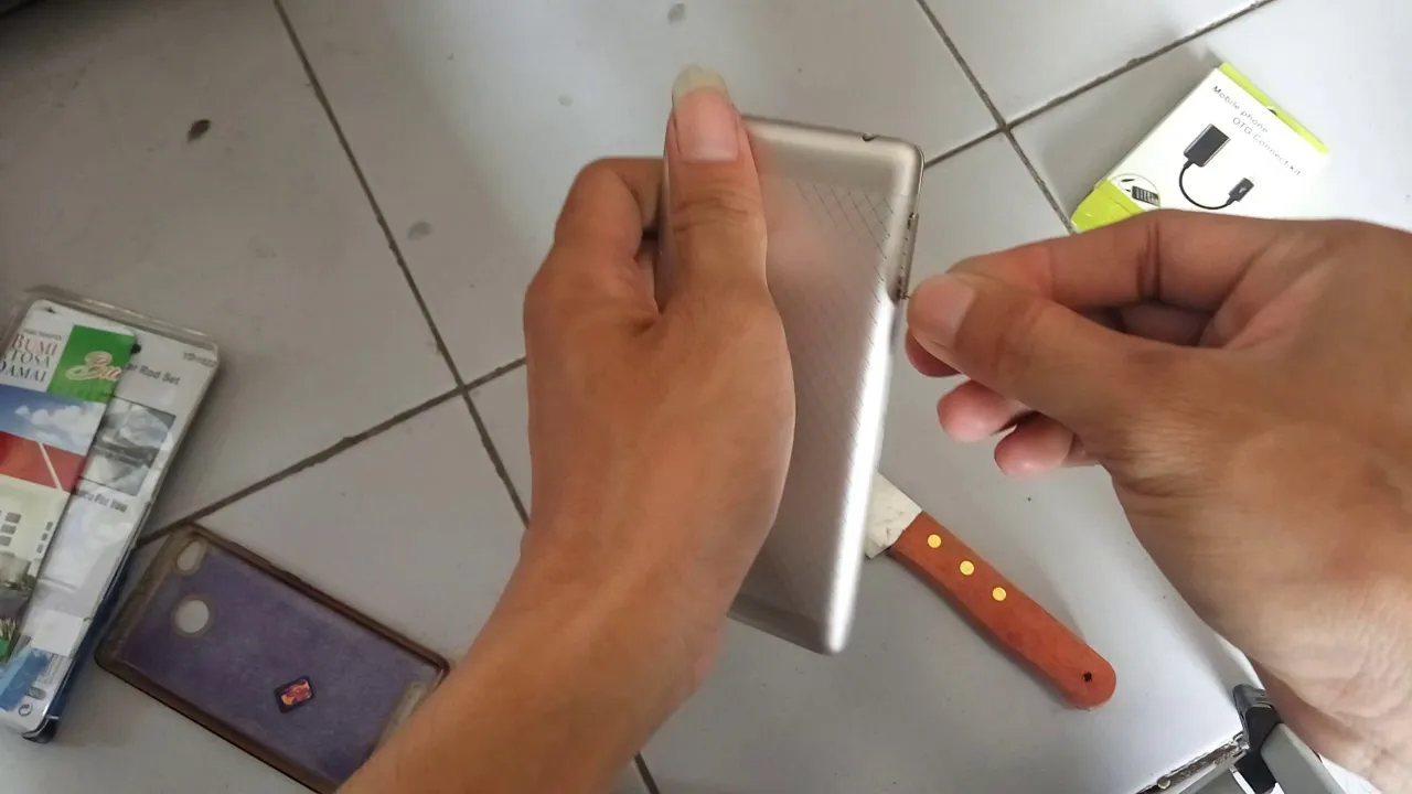 Cara Paling Gampang Membuka Baterai Mengganti Baterai Xiomi Redmi Note 3 Jika butuh bantuan langsung. 