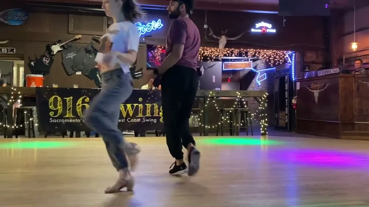 Sam Anspach & Maggie Moreno @ 916 Swing (1/24/23)