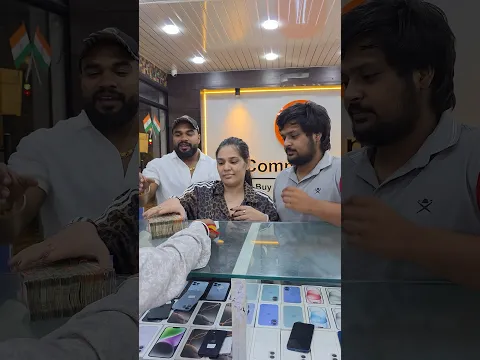 पहला iPhone📱18 Pro Max ही Free में मिल जाता इनको आज 😅😅 #jjcommunication