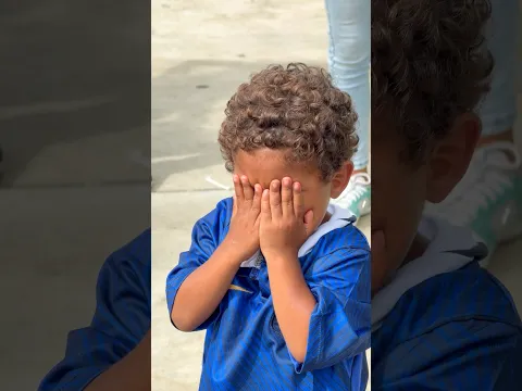 La reacción de este príncipe al recibir una sorpresa te dejará sin palabras.