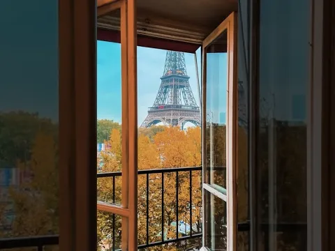 Art Basel Paris, Curated for Your Space | Samsung