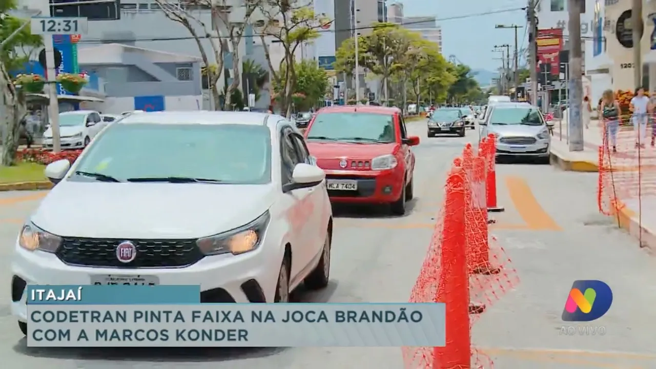 Acidentes de trânsito em Itajaí, e Codetran pinta faixa na Joca Brandão e Marcos Konder