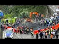 Download Lagu SITUASI DARURAT !!! JALAN DITUTUP TOTAL, Excavator Dikerahkan Evakuasi Truk Batubara Yang Terguling