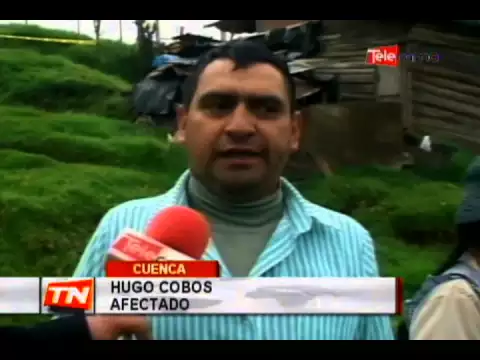 Dos casas en peligro por deslizamiento