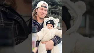 Merry xmas from us! See you in the new year as we start the adventure back to the boat! 😊🎉