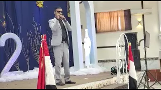 الفنان وليد الظفري يقلد صوت الاعلامي عبدالملك السماوي من حفل تخرج بصمة الطب التشخيصي محافظة اب 2022 
