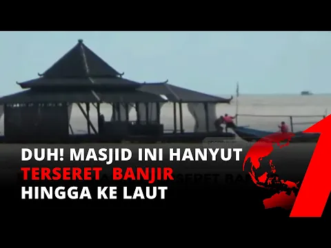 Proses Evakuasi Masjid di Pacitan yang Terseret Banjir Hingga ke Tengah Laut | tvOne