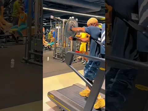 Practice makes you perfect 😳💪 #prank   #gym    #fitness   #short