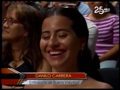 Promovamos la educación y el deporte proyecto social de Danilo Carrera en Ecuador