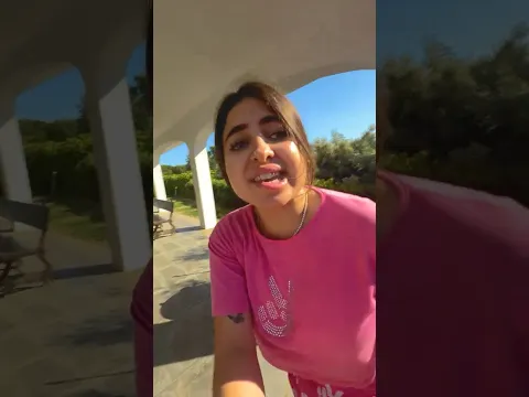 Arta le hace una broma a Andrea 😂