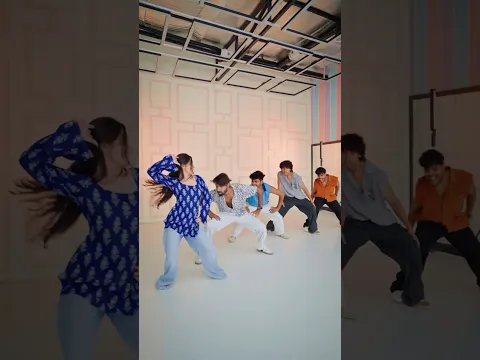 Jo tu Hoti Hema Malini π # #dance #ytshorts #group #crew