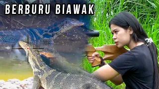 berburu biawak di sungai hunting lizards in the river