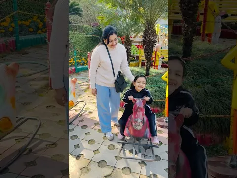 Prisha ko mumma ne jhula jhulaya😃👍🏻 #prishaandmom #trending #viral #shorts #shortvideo