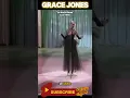 Lagu Grace Jones: La Vie En Rose - The Most Glamorous Performance Ever