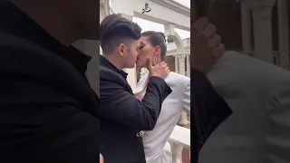 فيديو رومنسي مص شفايف 