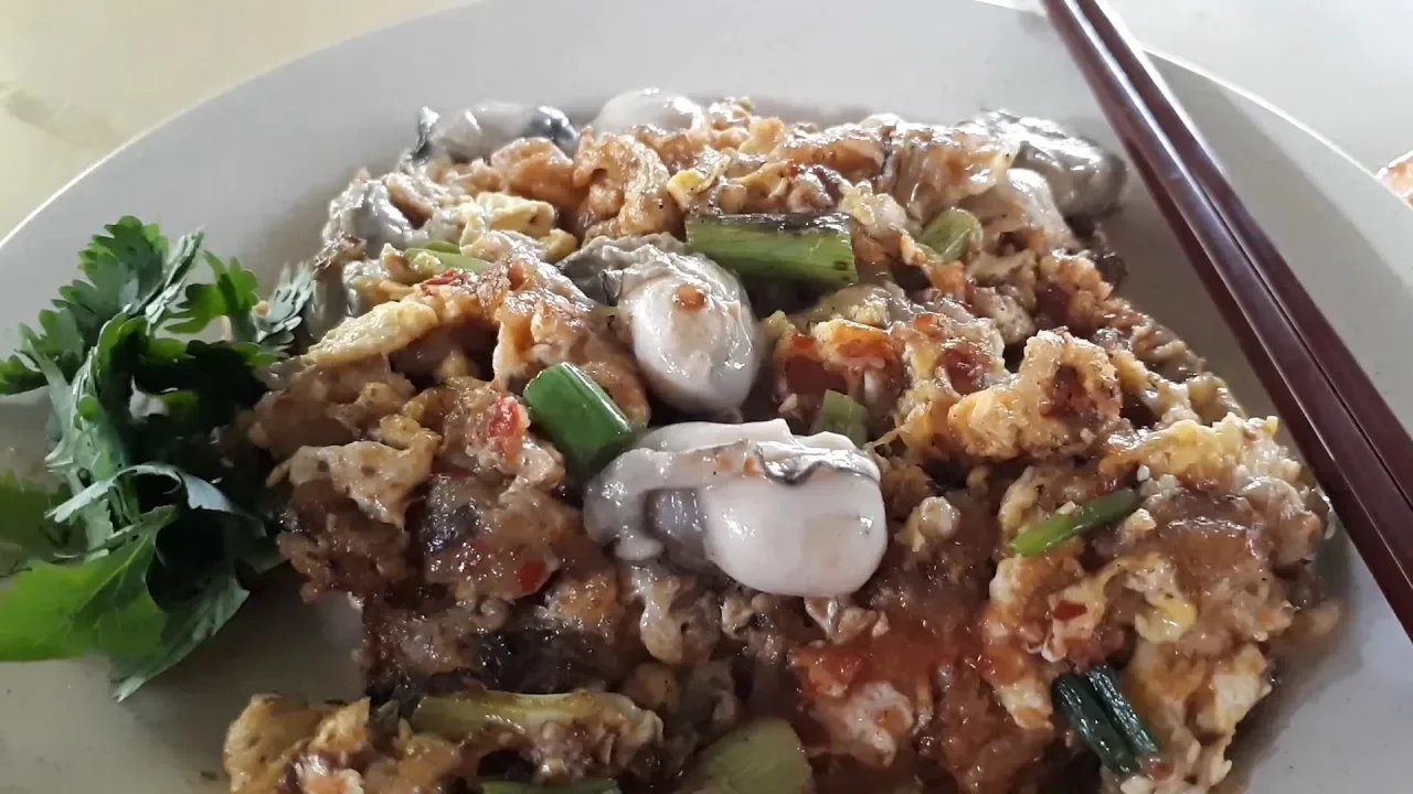 Serangoon Garden Food Centre. Garden Street Kway Chap. Hock Kee Fried Oyster