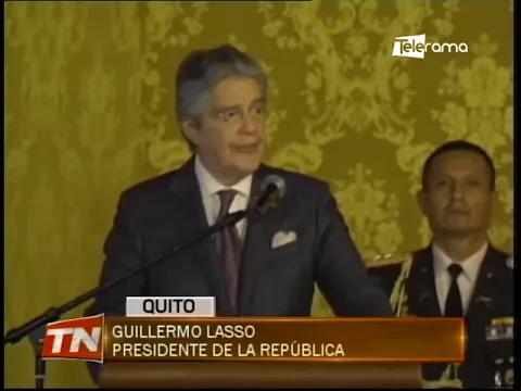 Posesionan a nuevos ministros de transporte y vivienda