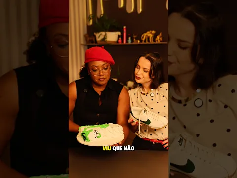 Será que os bolos da Mari são só feios ou sãos gostosos também? Qual sua nota?