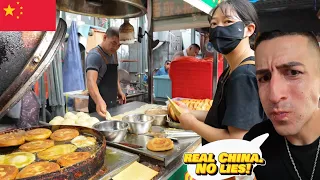 西安热闹的市场：异域街头美食与诱人早餐