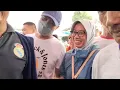 Download Lagu Rebutan dagangan Pak Cemplon takut kehabisan