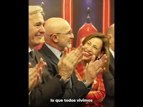 Emotiva ofrenda de la Copa del Mundo a la Virgen del Pilar