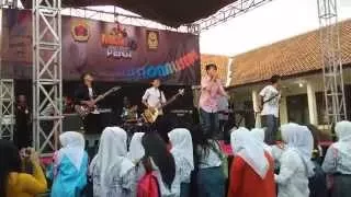 ole ole bandung cover munara band 