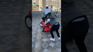 دعسني بسيارة وخدعني بلآخر 