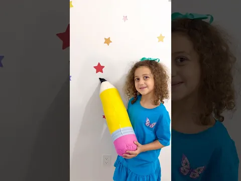Rhia learn shapes