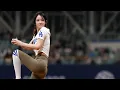 South Korean actress Jeon Jong-seo appears to steal hearts of Dodgers players before game