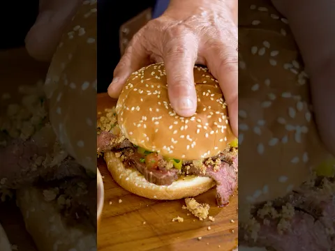FIZ UM HAMBÚRGUER DE CHURRASCO BRASILEIRO