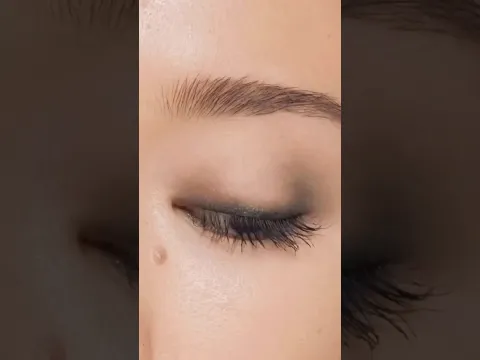 2 Minutes to the smoothest, deepest green smoke of the Night Forest 🌳 #eyes #eyeliner #kohl #pencil