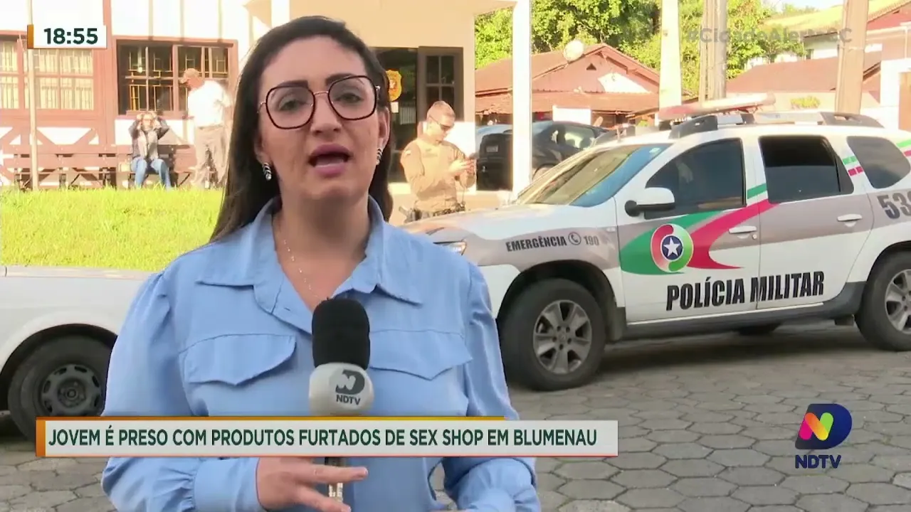 Jovem é preso por furto de sex shop em Blumenau