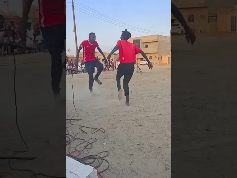 Kirang Queens - Black & Red One-Leg Dust Battle