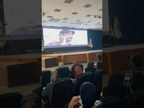 جانب من تصوير مهرجان جامعة الامام الصادق لعرض الفيلم الوثائقي المدينة المحترقة