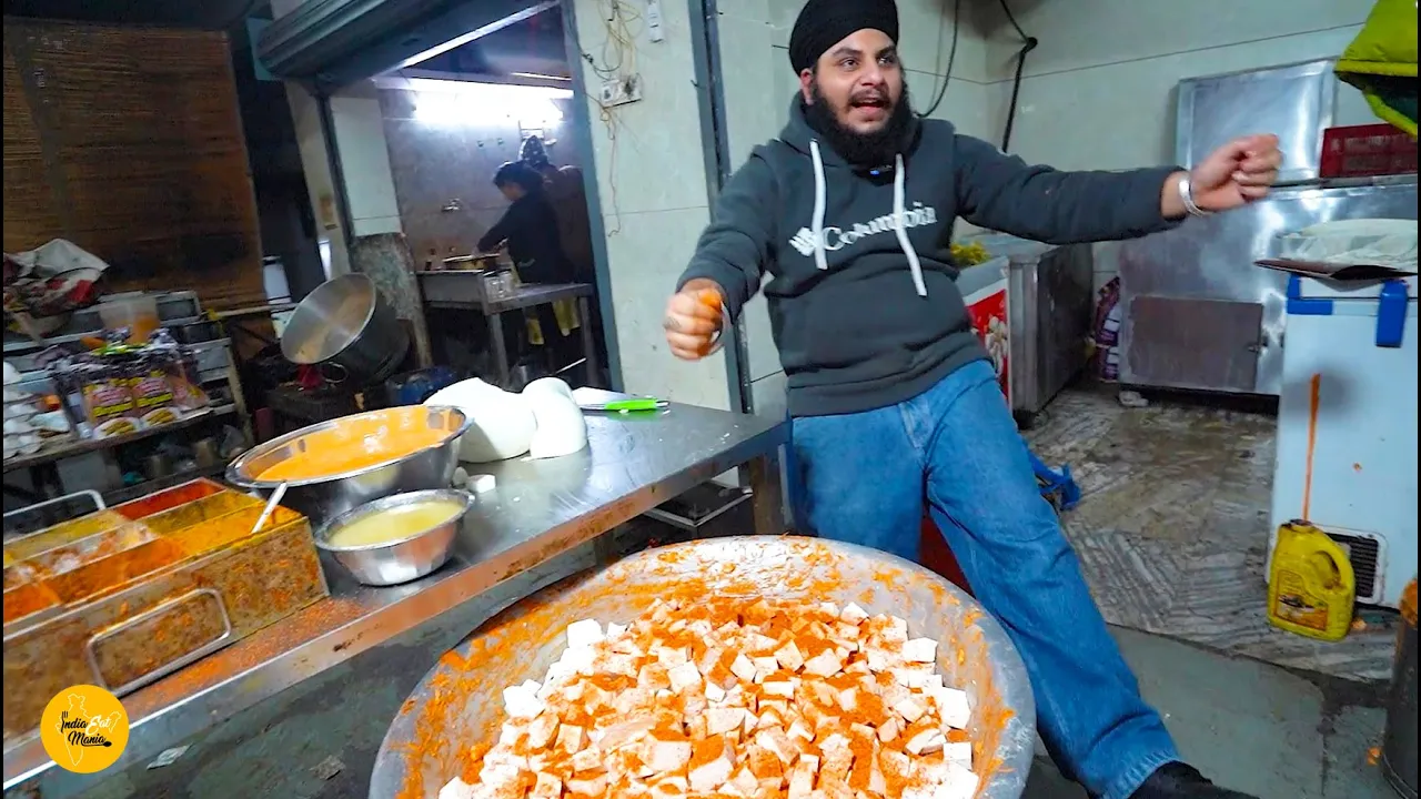 Famous Rooh Wale Heera Paneer Pakode In Amritsar Rs. 25/- Only l Punjab Street Food