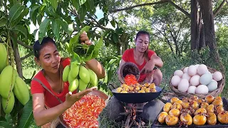 Egg hot spicy cooking for survival food, Green mango Vs Hot salt chili for Eating delicious